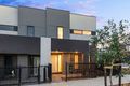 Property photo of 2 Cyan Walk Craigieburn VIC 3064