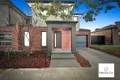 Property photo of 10 Gully Way Craigieburn VIC 3064