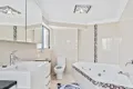 Property photo of 9 Moola Court Broadbeach Waters QLD 4218