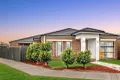Property photo of 22 Risdon Circuit Tarneit VIC 3029