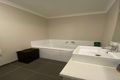 Property photo of 33 Freshfields Drive Cranbourne North VIC 3977