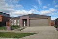 Property photo of 17 Bateman Close Derrimut VIC 3026