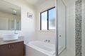Property photo of 11 Sutherland Way Drouin VIC 3818