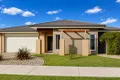Property photo of 26 Beechtree Way Cranbourne North VIC 3977