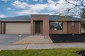 Property photo of 46 Gallantry Avenue Craigieburn VIC 3064