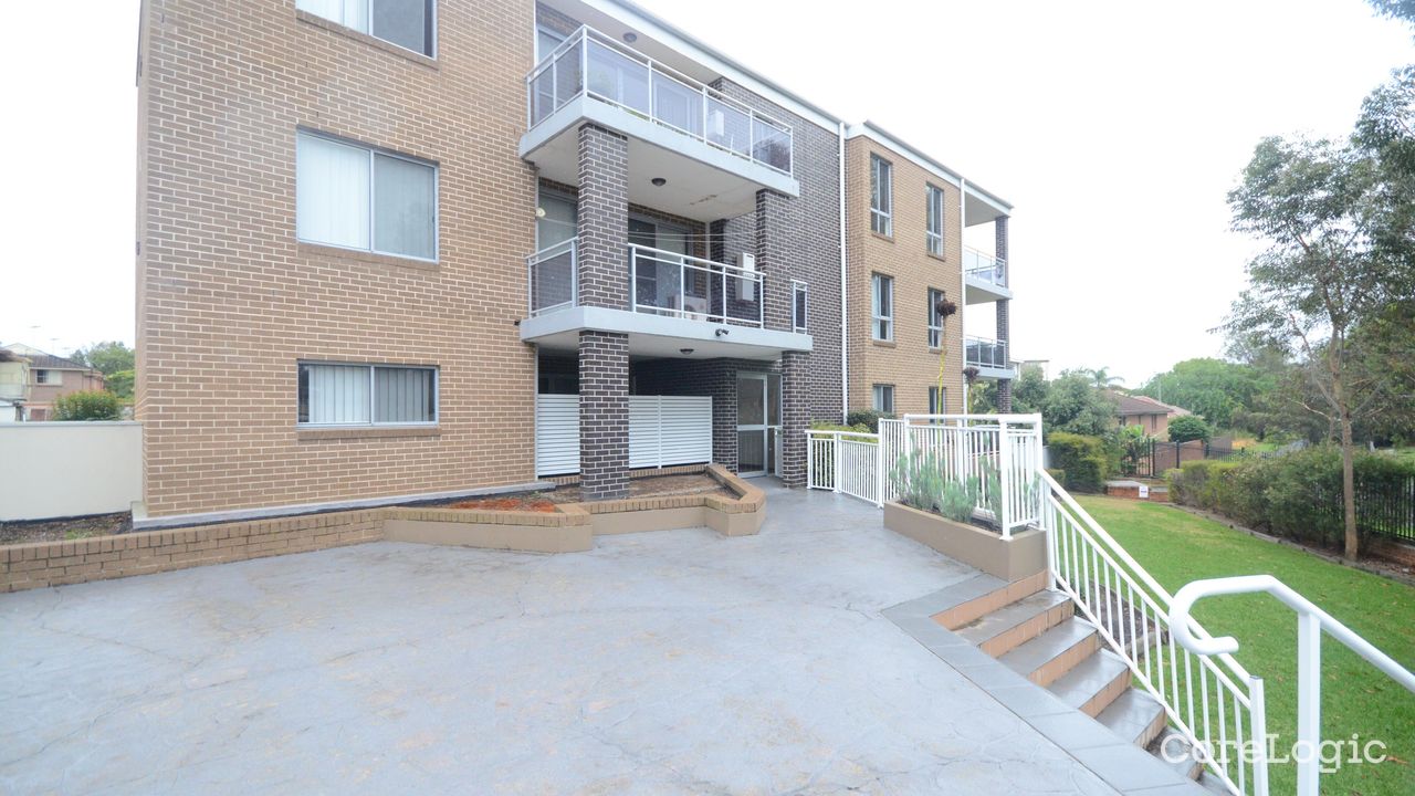 3-bedroom unit at 24/49-53 Wentworth Avenue, Cumberland Council, New South Wales