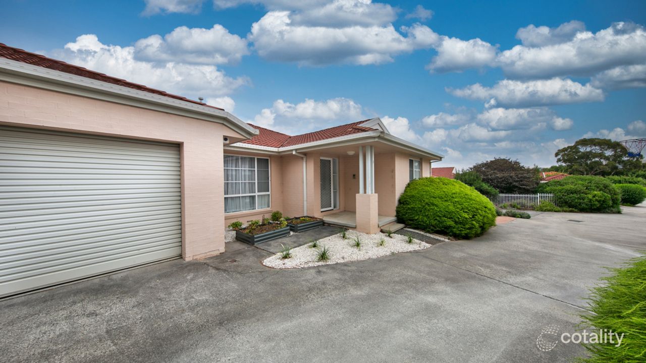 3-bedroom unit at 9/3-9 Barrington Crescent, Amaroo, ACT 2914, , Australian Capital Territory