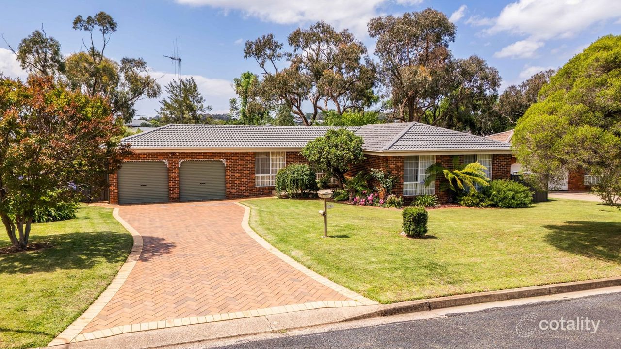 3-bedroom house at 7 Provincial Place, Orange, NSW 2800, Orange, New South Wales