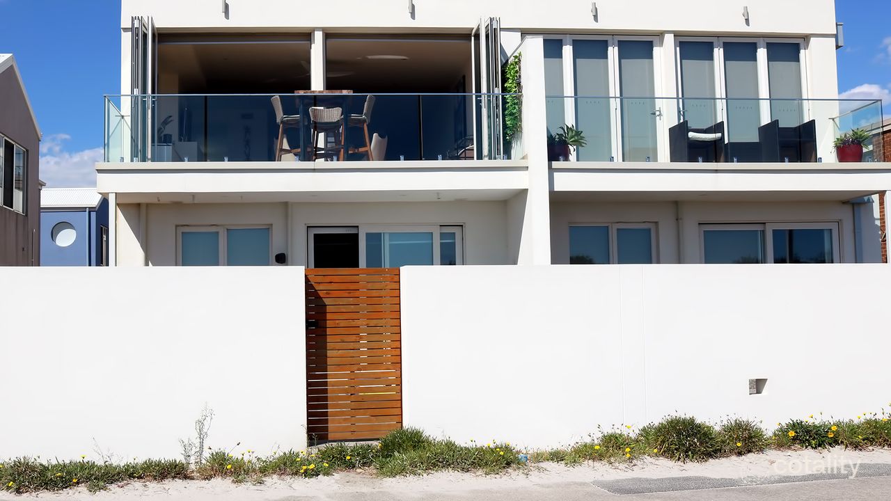 3-bedroom unit at 626B Nepean Highway, Carrum, VIC 3197, Kingston Council, Victoria