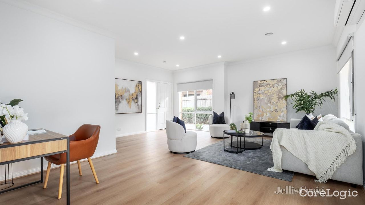 3-bedroom unit at 2/12 Fraser Street, Monash Council, Victoria