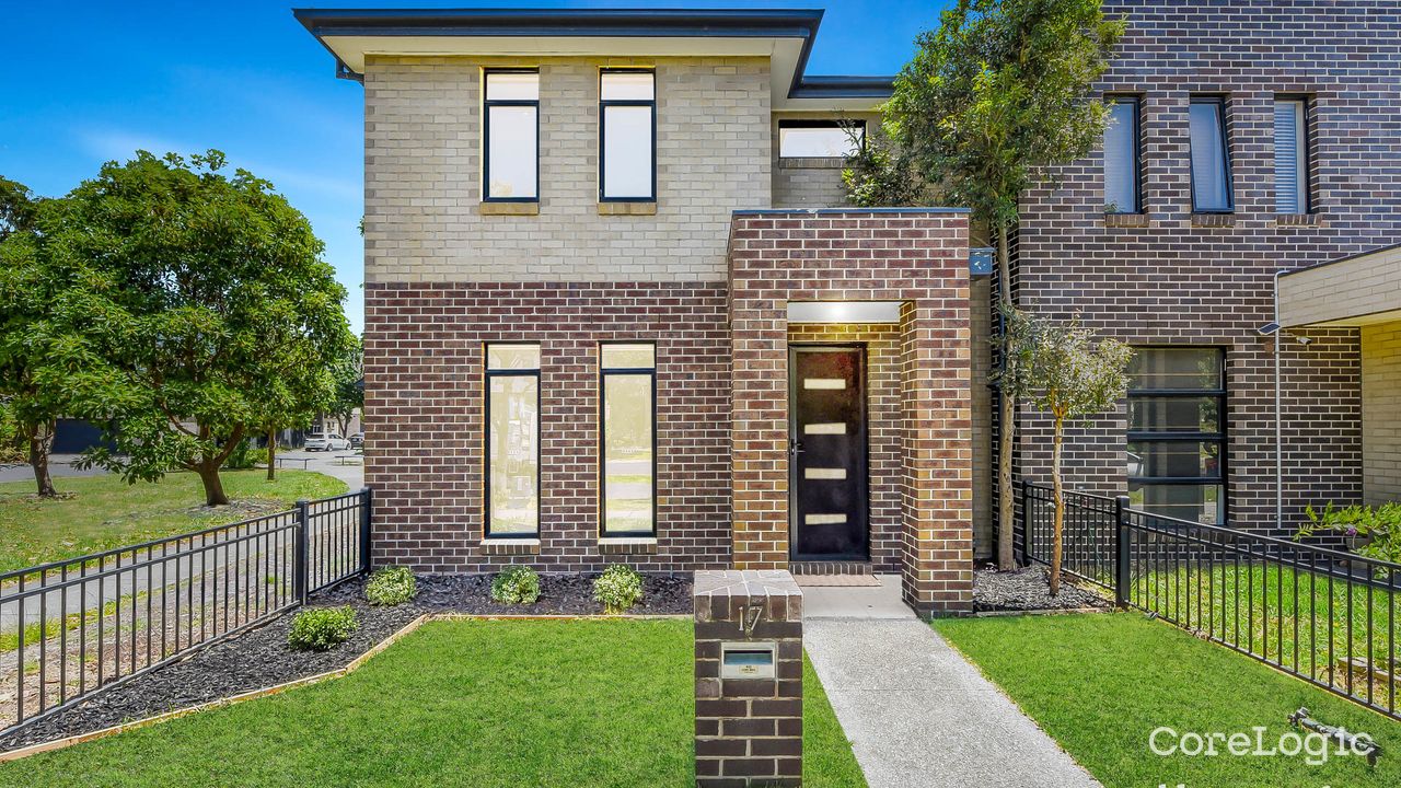 3-bedroom unit at 17 Evergreen Boulevard, Kingston Council, Victoria