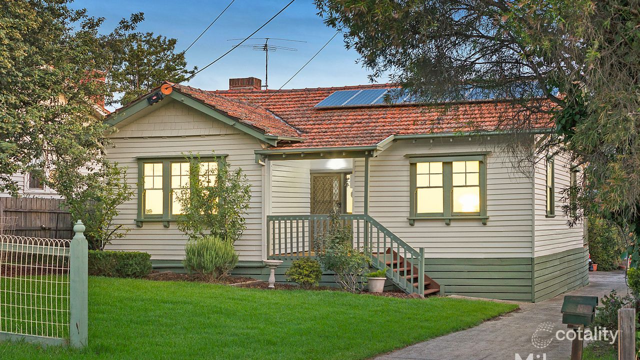 2-bedroom unit at 1/18 Pyalong Avenue, Rosanna, VIC 3084, Banyule, Victoria