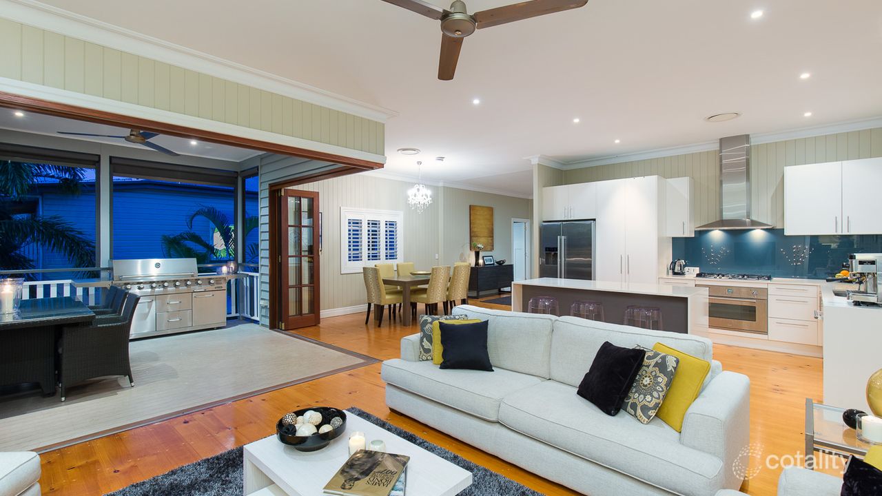 5-bedroom house at 70 Raff Avenue, Holland Park, QLD 4121, Brisbane, Queensland