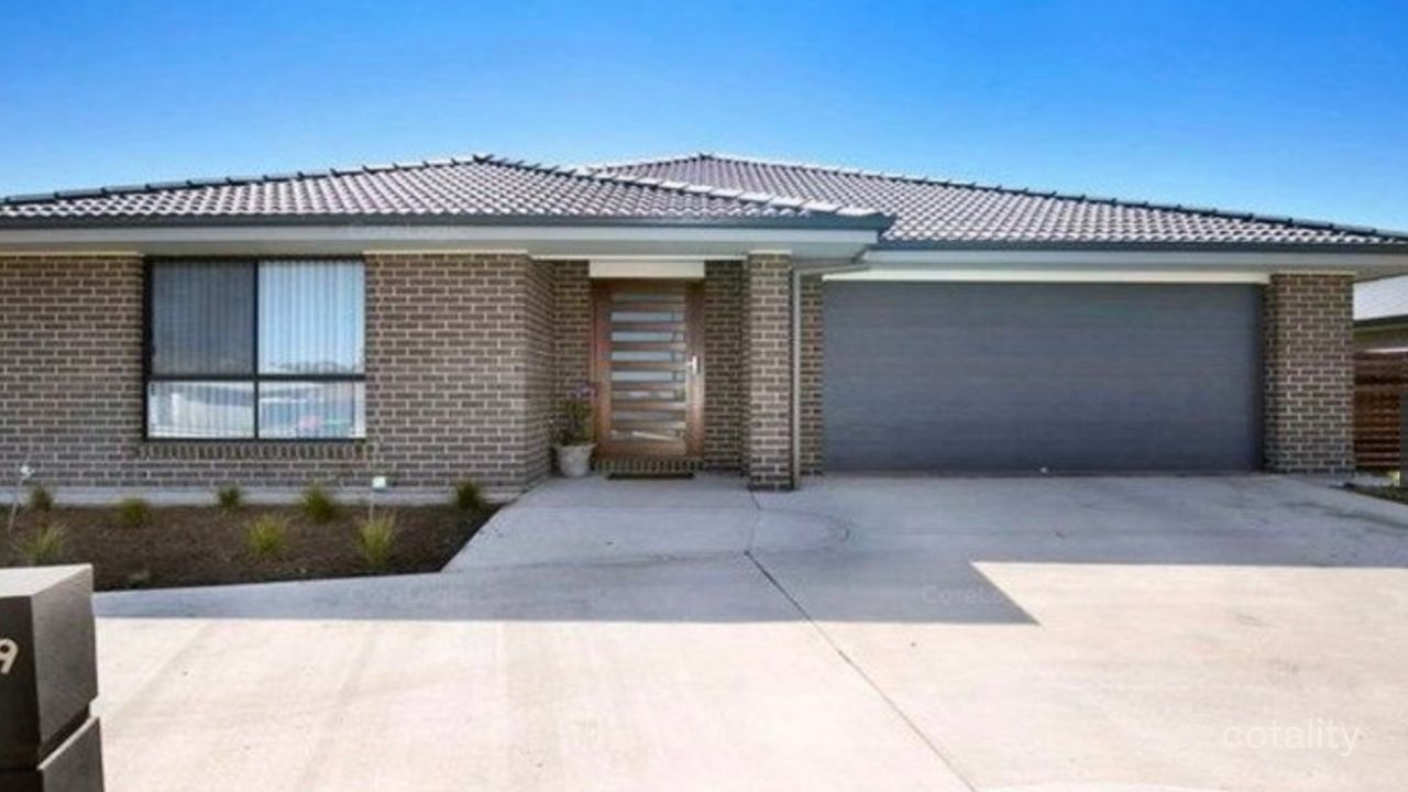 4-bedroom house at 19 Holmfield Drive, Armidale, NSW 2350, Armidale Regional Council, New South Wales