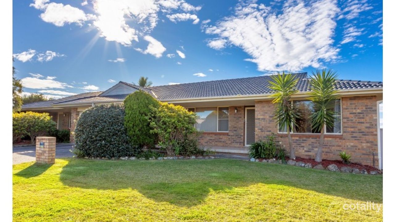 3-bedroom unit at 2/19 Suni Drive, Old Bar, NSW 2430, Mid-Coast Council, New South Wales