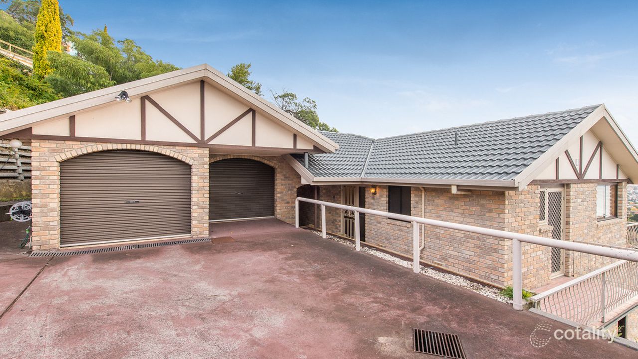 3-bedroom house at 5 Ada Crescent, Sandy Bay, TAS 7005, Hobart, Tasmania