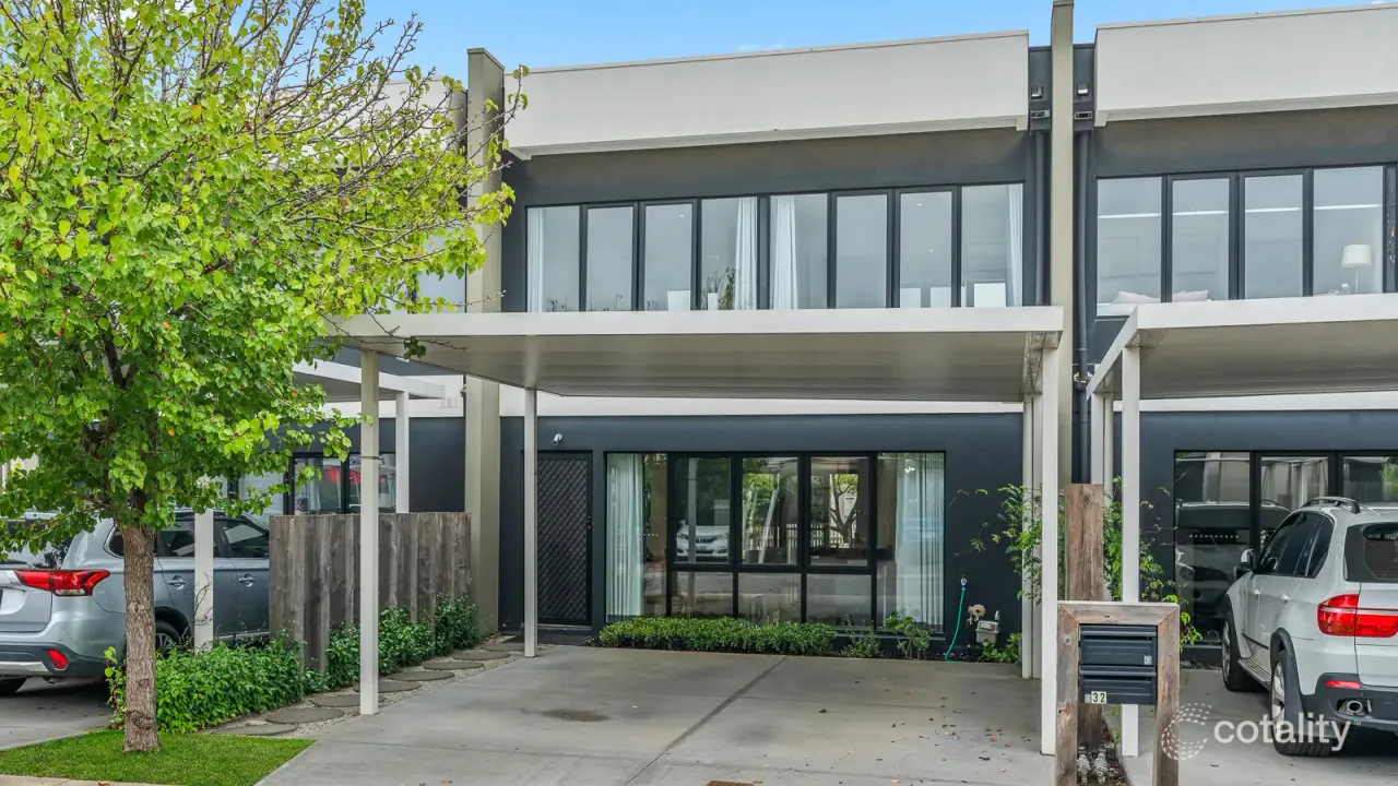 3-bedroom unit at 32 Orana Way, Springvale, VIC 3171, Greater Dandenong Council, Victoria