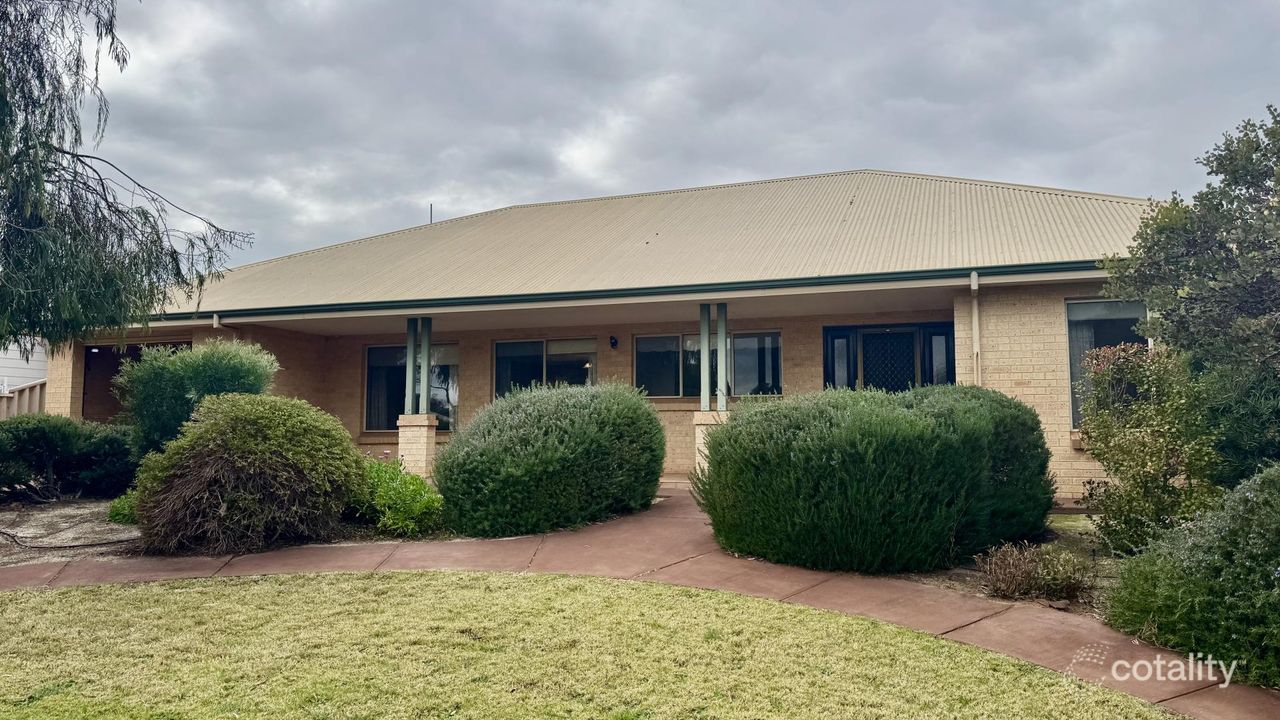 4-bedroom house at 11 Kirkwood Street, Corrigin, WA 6375, Corrigin, Western Australia