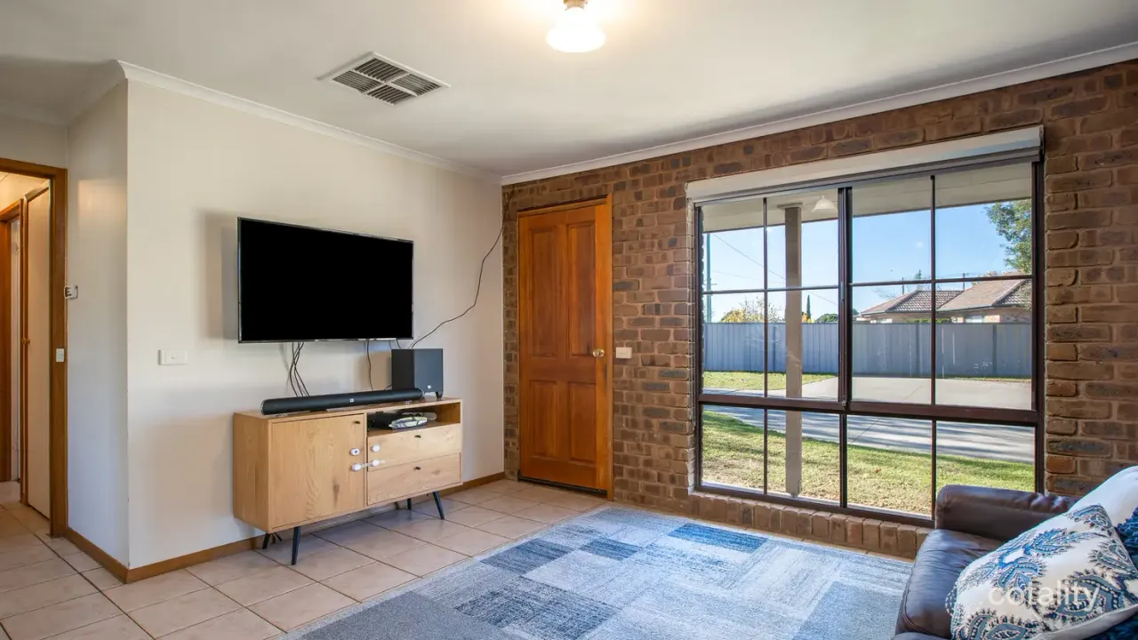 2-bedroom unit at 1/573 Heathwood Avenue, Lavington, NSW 2641, Albury Council, New South Wales