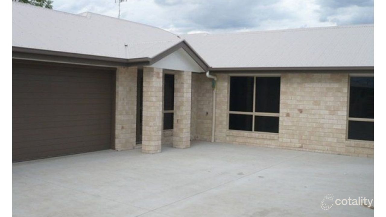 3-bedroom unit at 2/27 Price Street, Chinchilla, QLD 4413, Western Downs Council, Queensland