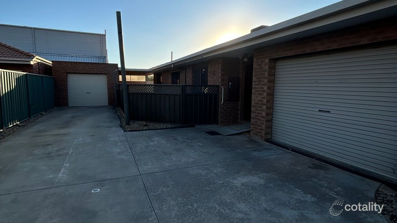 2-bedroom unit at 2/65 Hume Street, Yarrawonga, VIC 3730, Moira Council, Victoria