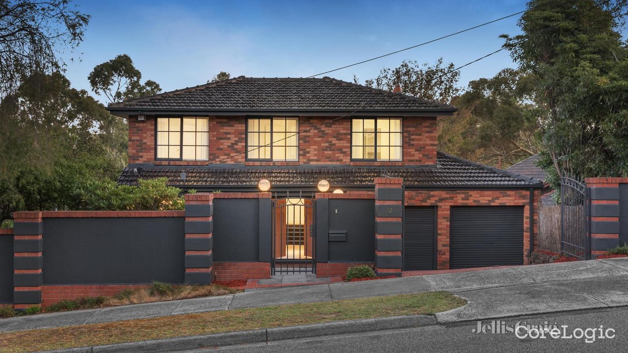 5-bedroom house at 12 Turner Court, Monash Council, Victoria