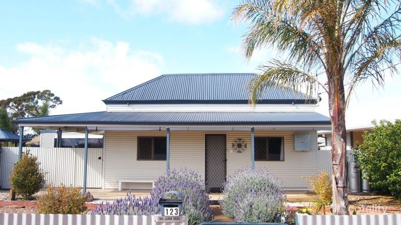 3-bedroom house at 123 Boughtman Street, Broken Hill, NSW 2880, Broken Hill, New South Wales