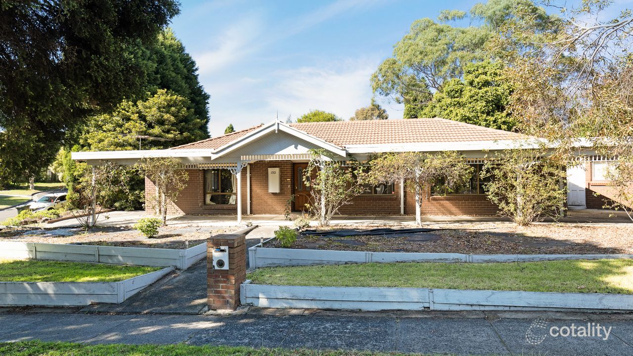3-bedroom house at 132 Haverbrack Drive, Mulgrave, VIC 3170, Monash, Victoria