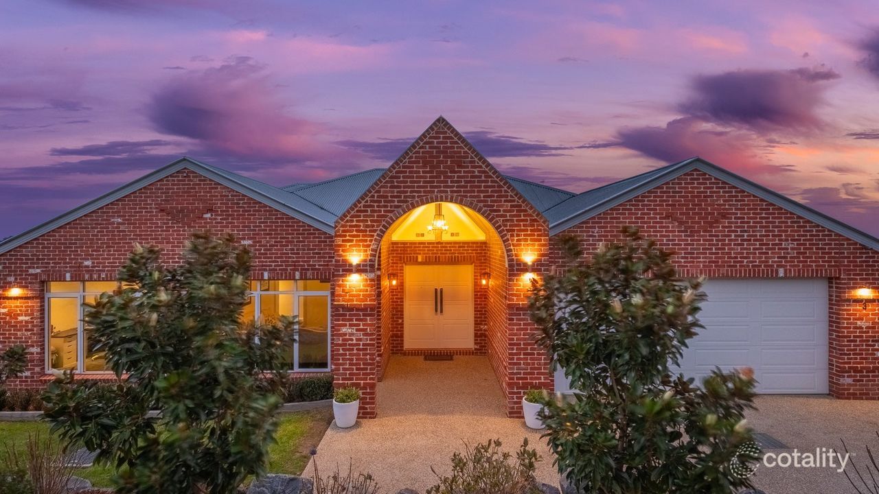 6-bedroom house at 3 North Hidden Valley Circuit, Beaconsfield, VIC 3807, Cardinia, Victoria