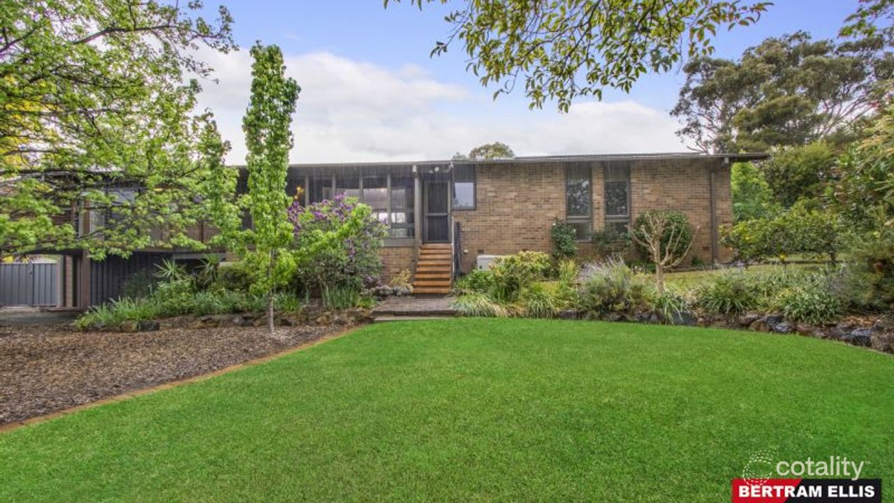 4-bedroom house at 12 Davis Street, Weetangera, ACT 2614, Unincorporated Act, Australian Capital Territory