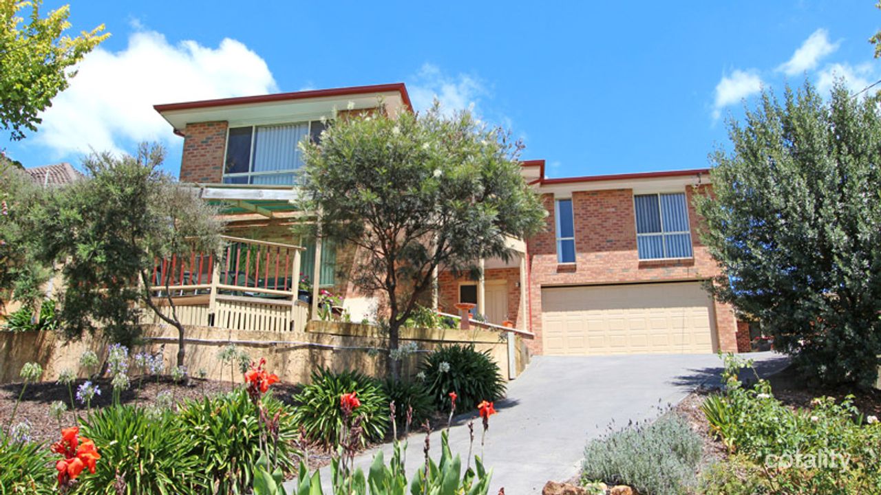 4-bedroom house at 6 Dengate Crescent, Moss Vale, NSW 2577, Wingecarribee Council, New South Wales