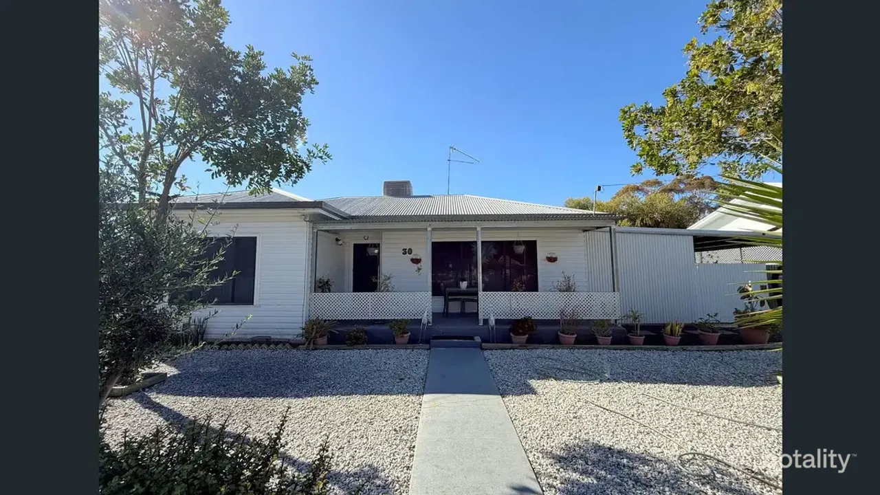 3-bedroom house at 30 Oak Street, Moree, NSW 2400, Moree Plains, New South Wales