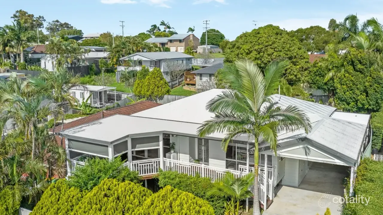4-bedroom house at 18 Akoonah Street, Hope Island, QLD 4212, Gold Coast Council, Queensland