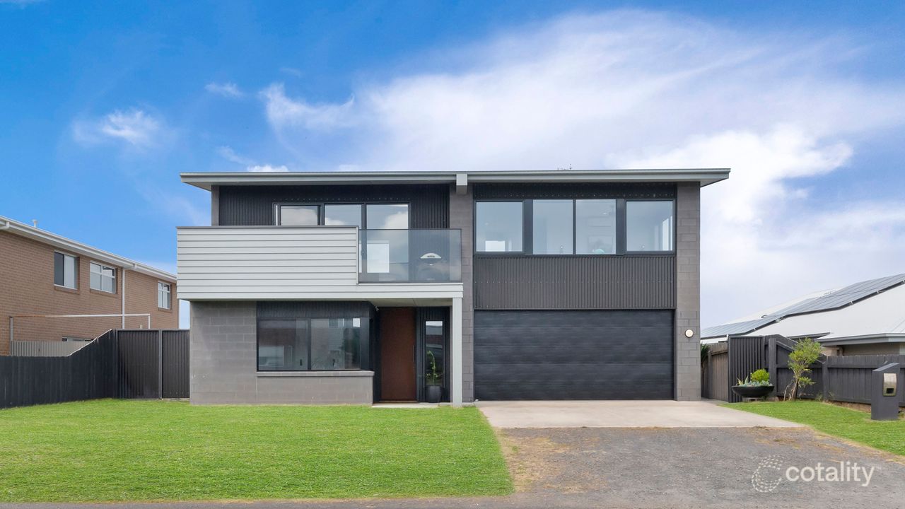 3-bedroom house at 37 Philip Street, Port Fairy, VIC 3284, Moyne Council, Victoria
