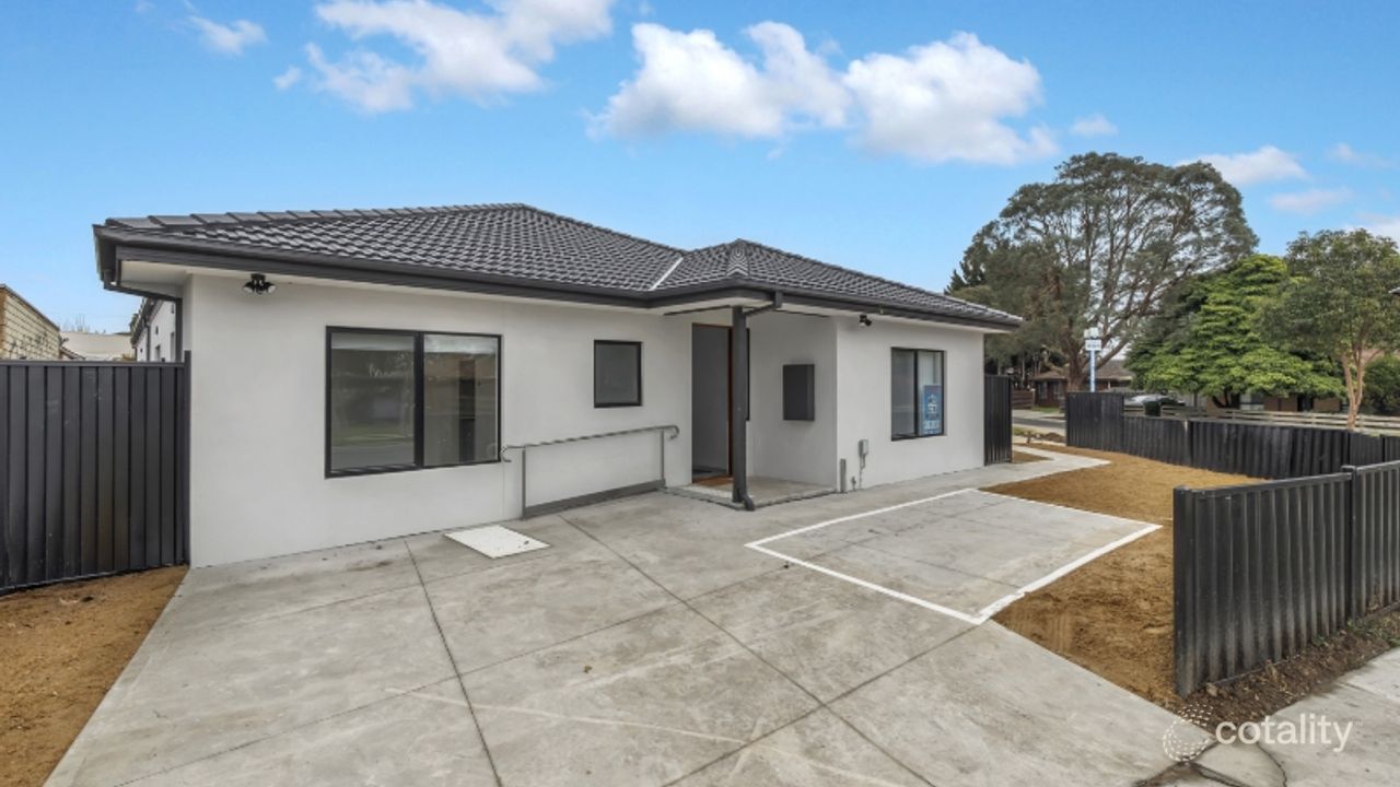 1-bedroom unit at 2 Ardmore Street, Cranbourne, VIC 3977, Casey, Victoria