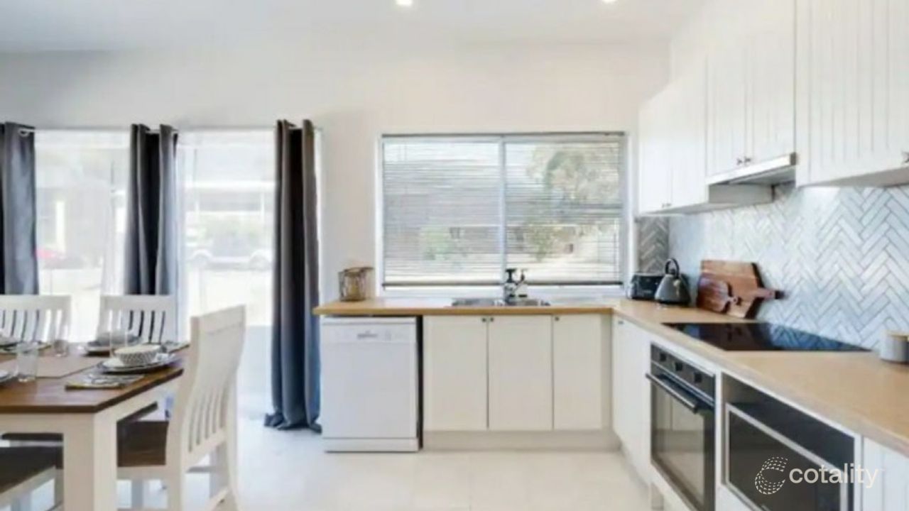 6-bedroom house at 62A Lloyd Avenue, Chain Valley Bay, NSW 2259, Central Coast Council, New South Wales