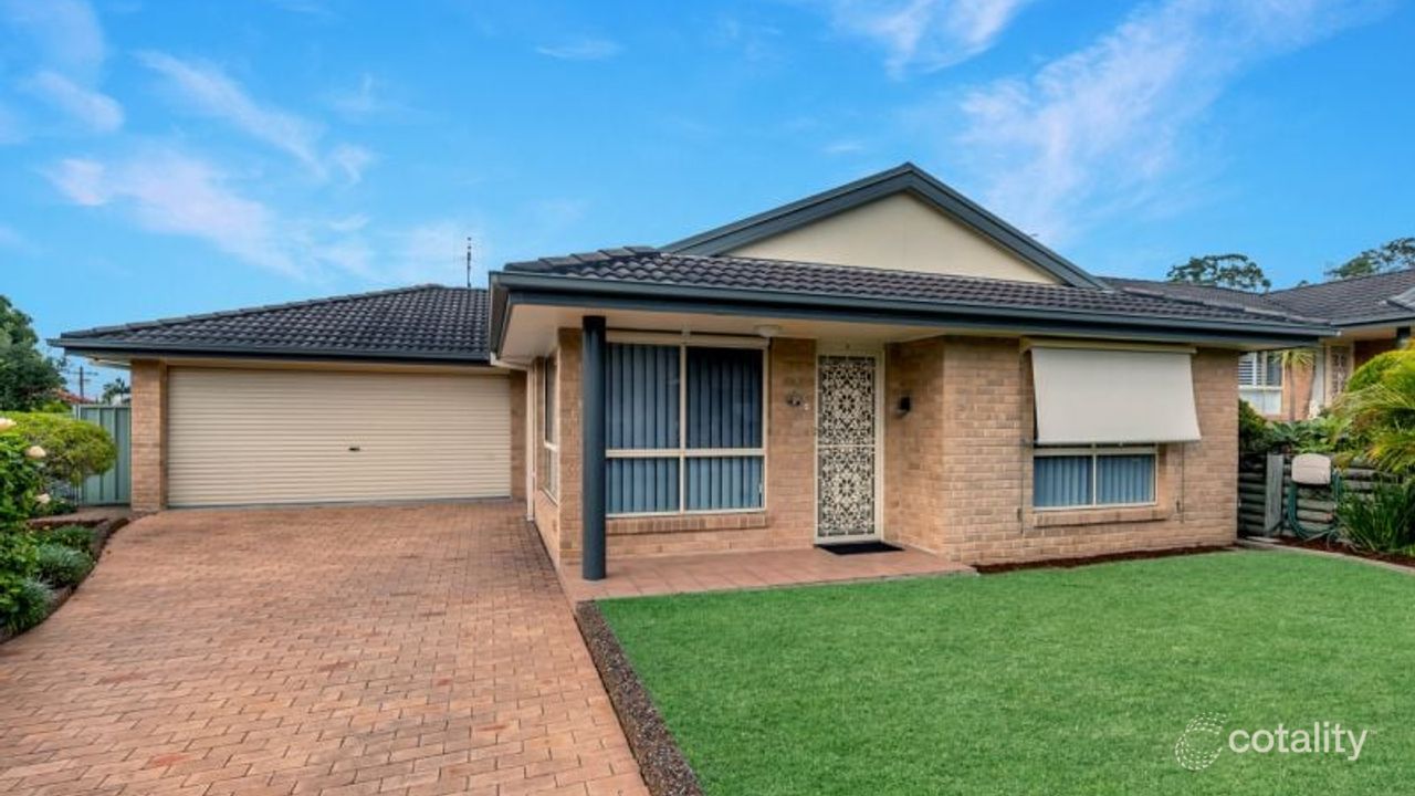 3-bedroom unit at 3/4 Cowmeadow Road, Mount Hutton, NSW 2290, Lake Macquarie, New South Wales