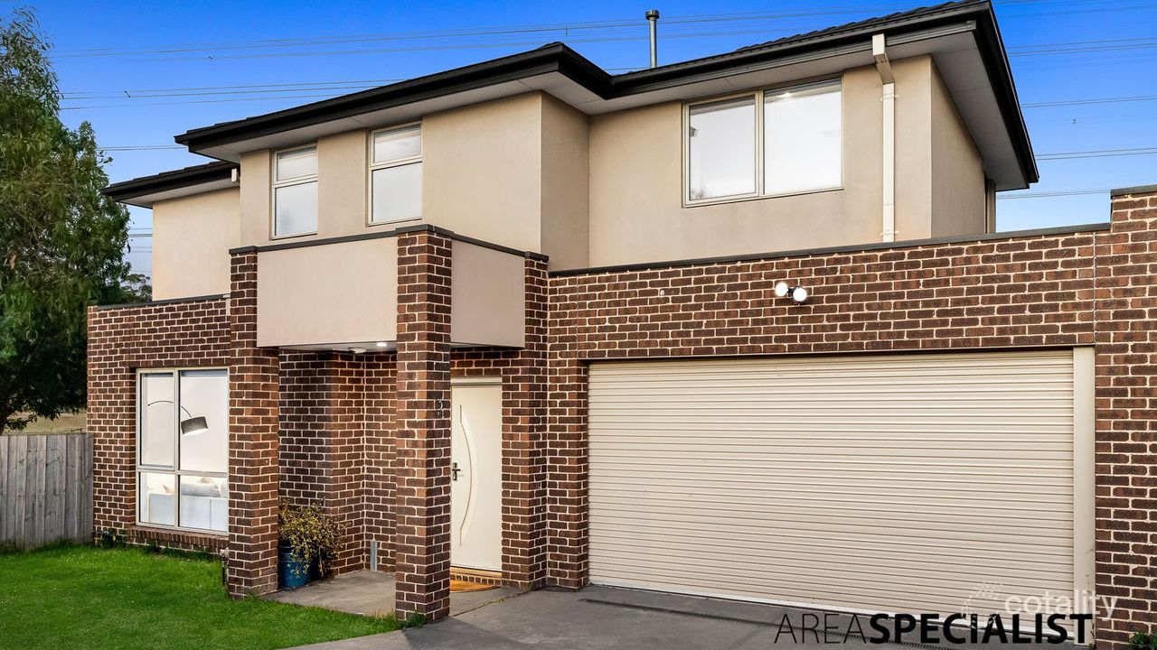 3-bedroom unit at 3/7 Redleap Court, Endeavour Hills, VIC 3802, Casey, Victoria