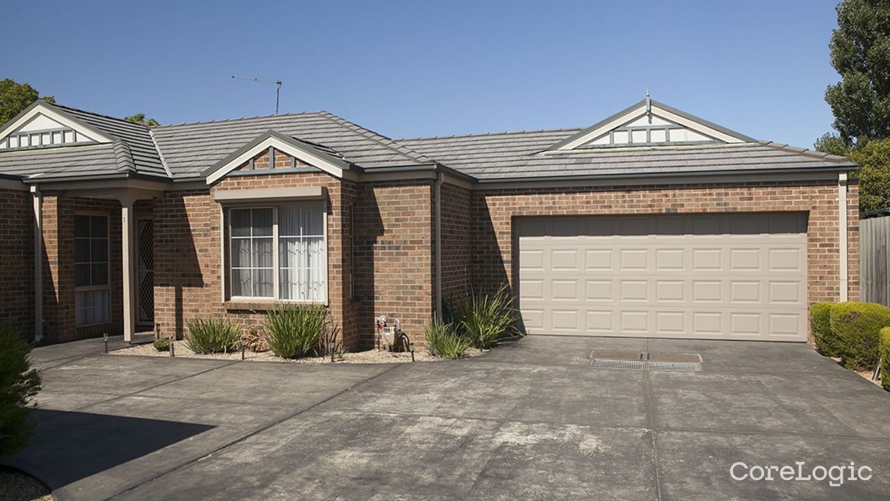 3-bedroom unit at 3/20 John Street, Cardinia Council, Victoria