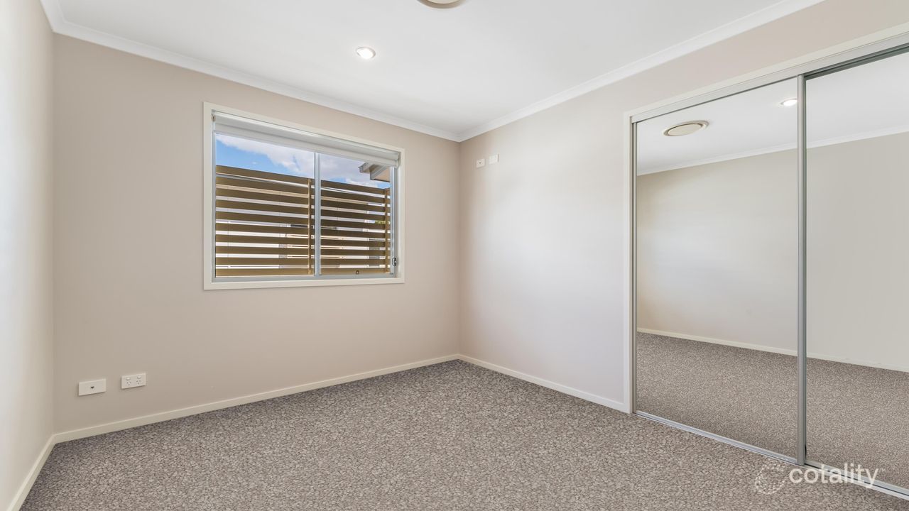 4-bedroom unit at 5/92 Birdwood Road, Carina Heights, QLD 4152, Brisbane Council, Queensland