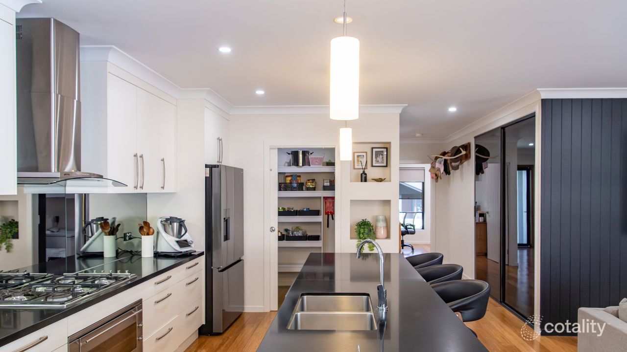 4-bedroom house at 15 Pearl Street, Cannonvale, QLD 4802, Whitsunday, Queensland