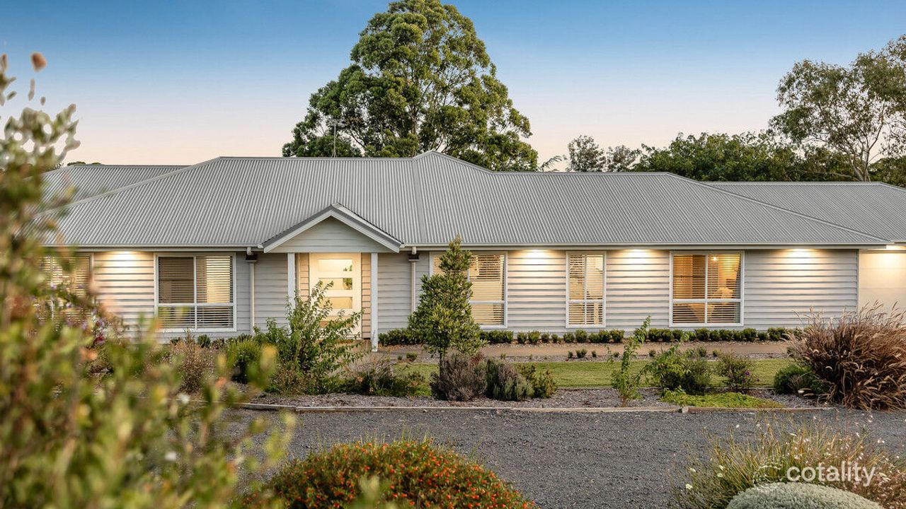 4-bedroom house at 9 Tranter Street, Top Camp, QLD 4350, Toowoomba, Queensland
