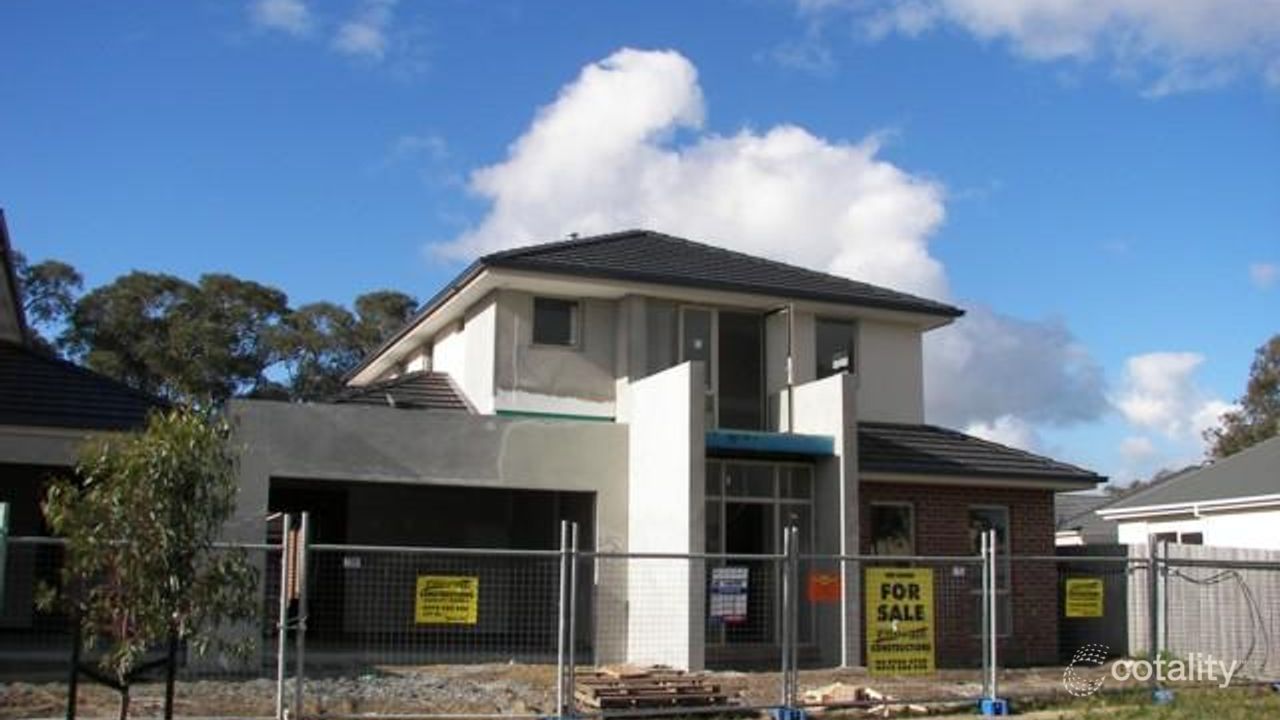 3-bedroom unit at 1/20 Paterson Drive, Lynbrook, VIC 3975, Casey, Victoria