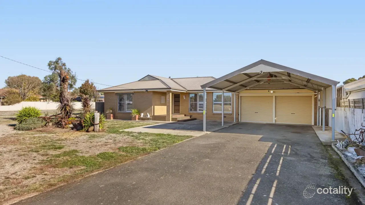 4-bedroom house at 27 Raglan Street, Miners Rest, VIC 3352, Ballarat Council, Victoria