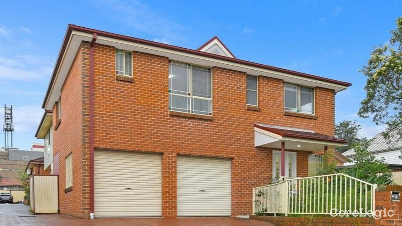4-bedroom unit at 1/31-33 Elsham Road, Cumberland Council, New South Wales