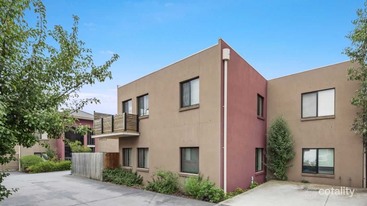 2-bedroom unit at 13/15 Mcewan Road, Heidelberg Heights, VIC 3081, Banyule, Victoria