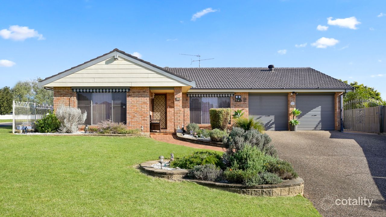 4-bedroom house at 4 Swiveller Close, Ambarvale, NSW 2560, , New South Wales