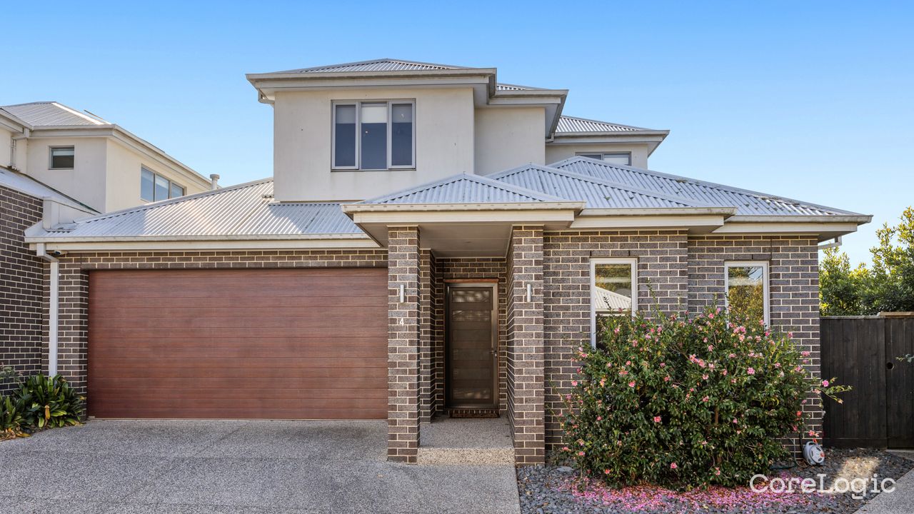 3-bedroom unit at 4/28 Buchanan Road, Casey Council, Victoria