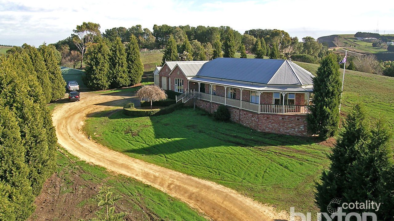 4-bedroom house at 190 Wandana Drive, Wandana Heights, VIC 3216, Greater Geelong, Victoria