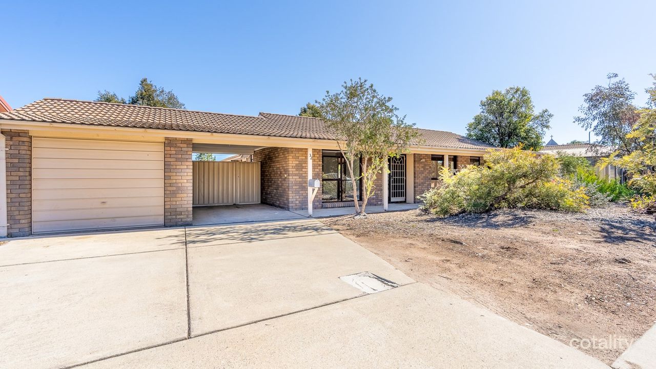 4-bedroom house at 32 Hambidge Crescent, Chisholm, ACT 2905, Unincorporated Act, Australian Capital Territory